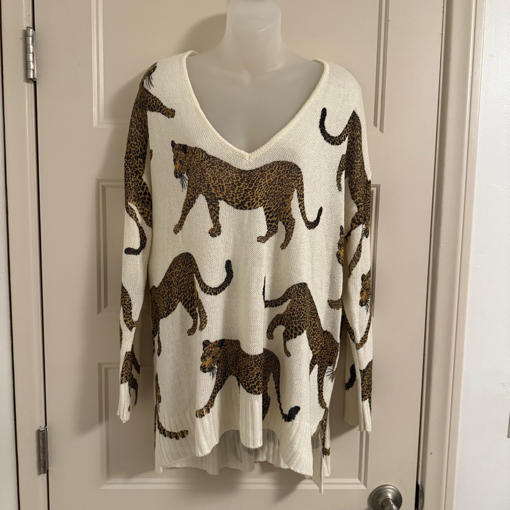 ⭐️ 5 for $25. Show Me Your MuMu sweater